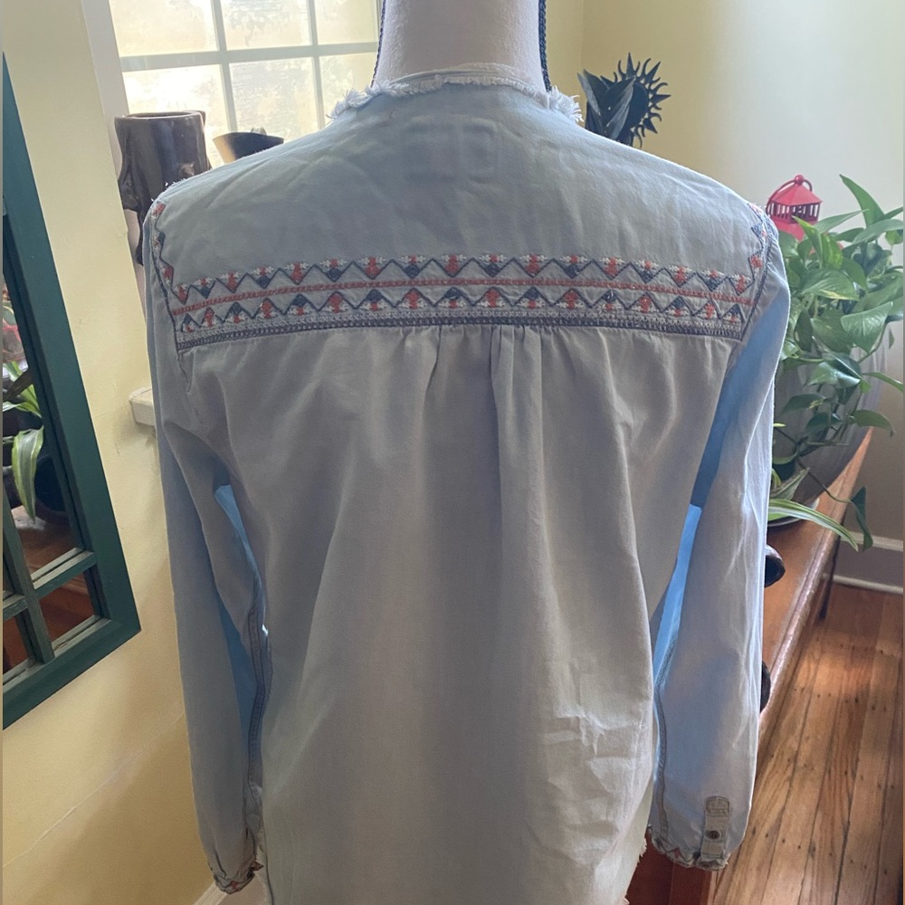 Vintage 90's Pepe Jeans London Women's
Embroidered Denim Shirt Size Large - Picture 2 of 12